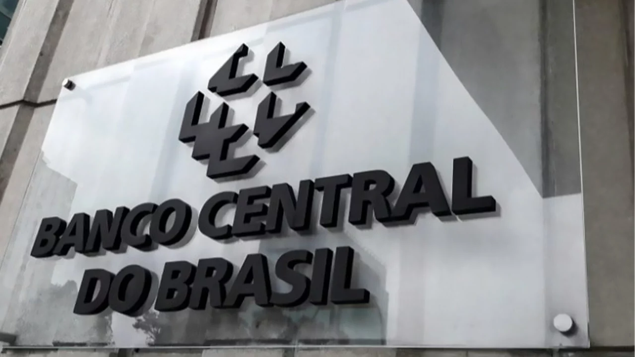 Imagem mostra logo do Banco Central do Brasil em alusão ao sistema de metas de inflação